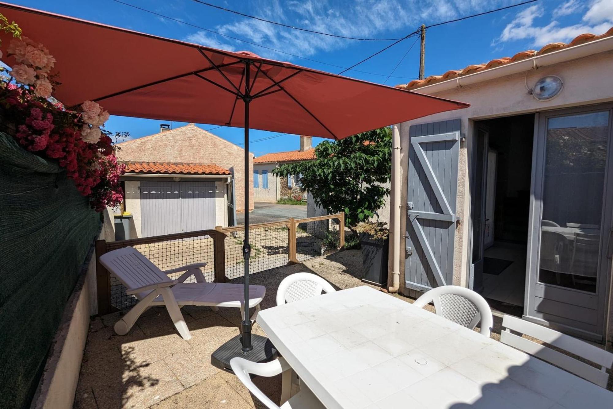 Spacious Nest With Terrace Near The Beach Saint-Hilaire-de-Talmont Exterior foto